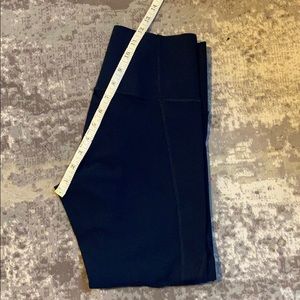 Old Navy active elevate legging. Built-in Sculpt